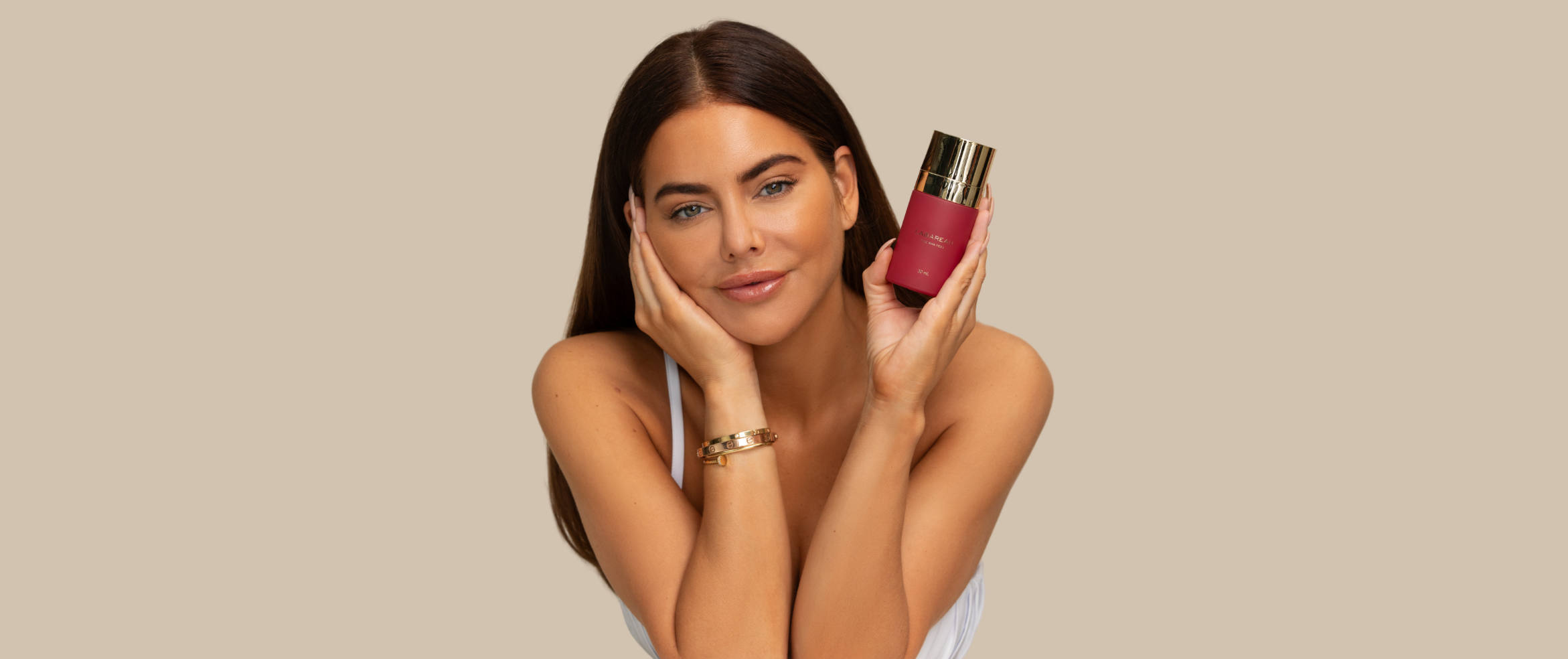 The Menopause & The Power of Collagen: An Exclusive Interview with LABAREAU Founder and leading skincare expert Lindsay van der Looij