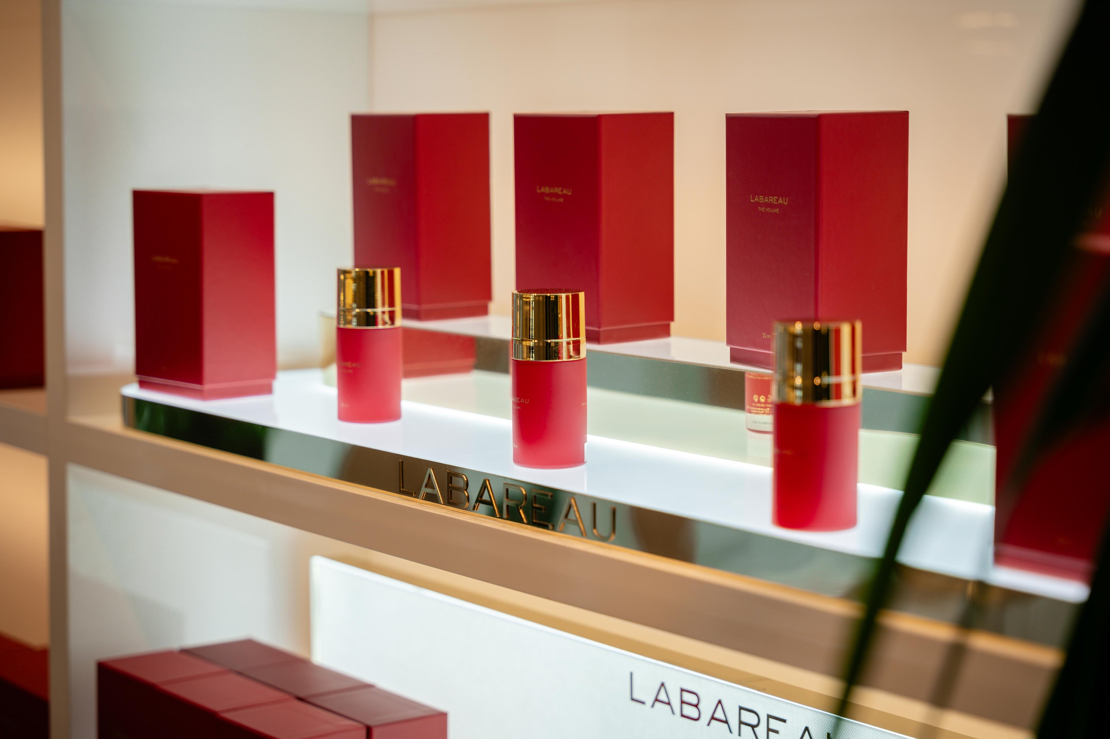 The store of Bloy Institute in the Netherlands showcases Labareau products